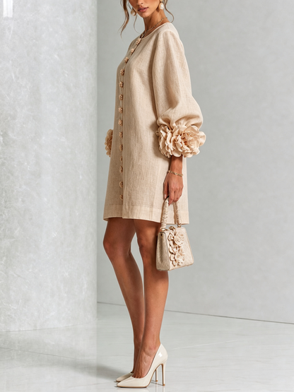 Ambra | Vestido Mini de Lino con Puños de Rosas, Beige Arena