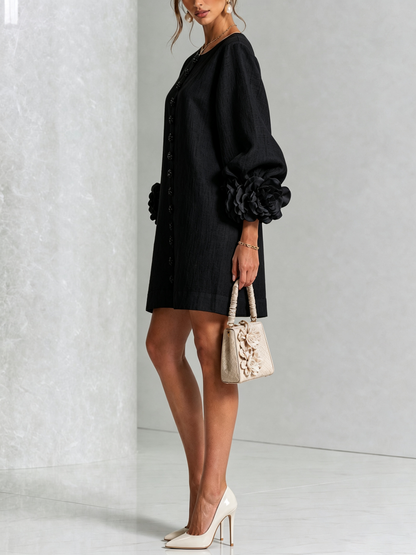 Cecilia | Vestido Mini de Lino con Puños de Rosas, Negro Clásico