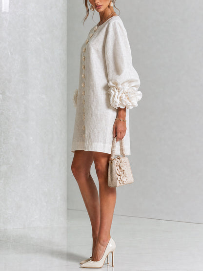 Chiara | Vestido Mini de Lino con Puños de Rosas, Blanco Marfil