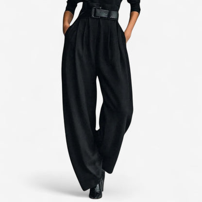 Doris | Mono de Cuello Alto y Pierna Ancha, Negro